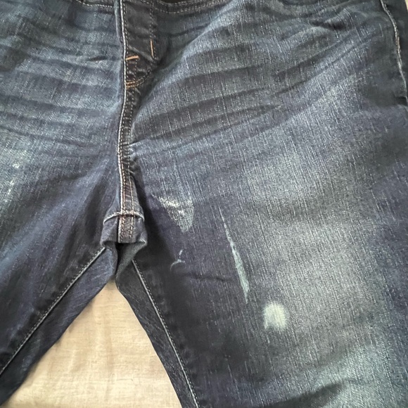 Maternity Lot - Picture 8 of 11